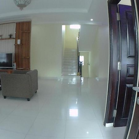 Villa Dira Bogor Luaran gambar