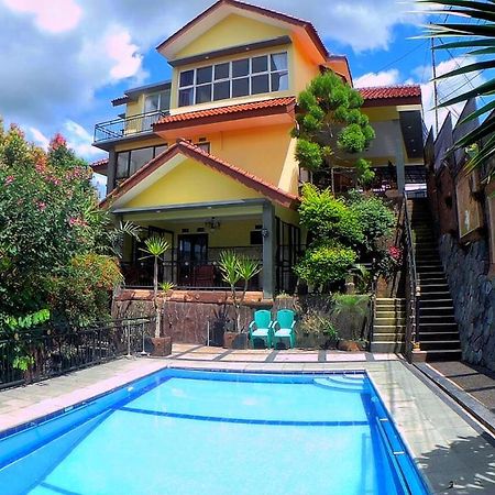 Villa Dira Bogor Luaran gambar